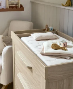 Franklin Nursery Bundle with Lua Bedside Crib (6 Piece) – Natural Oak