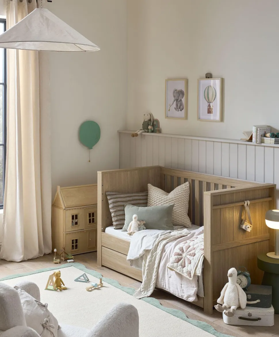 Franklin Nursery Bundle with Lua Bedside Crib (6 Piece) – Natural Oak