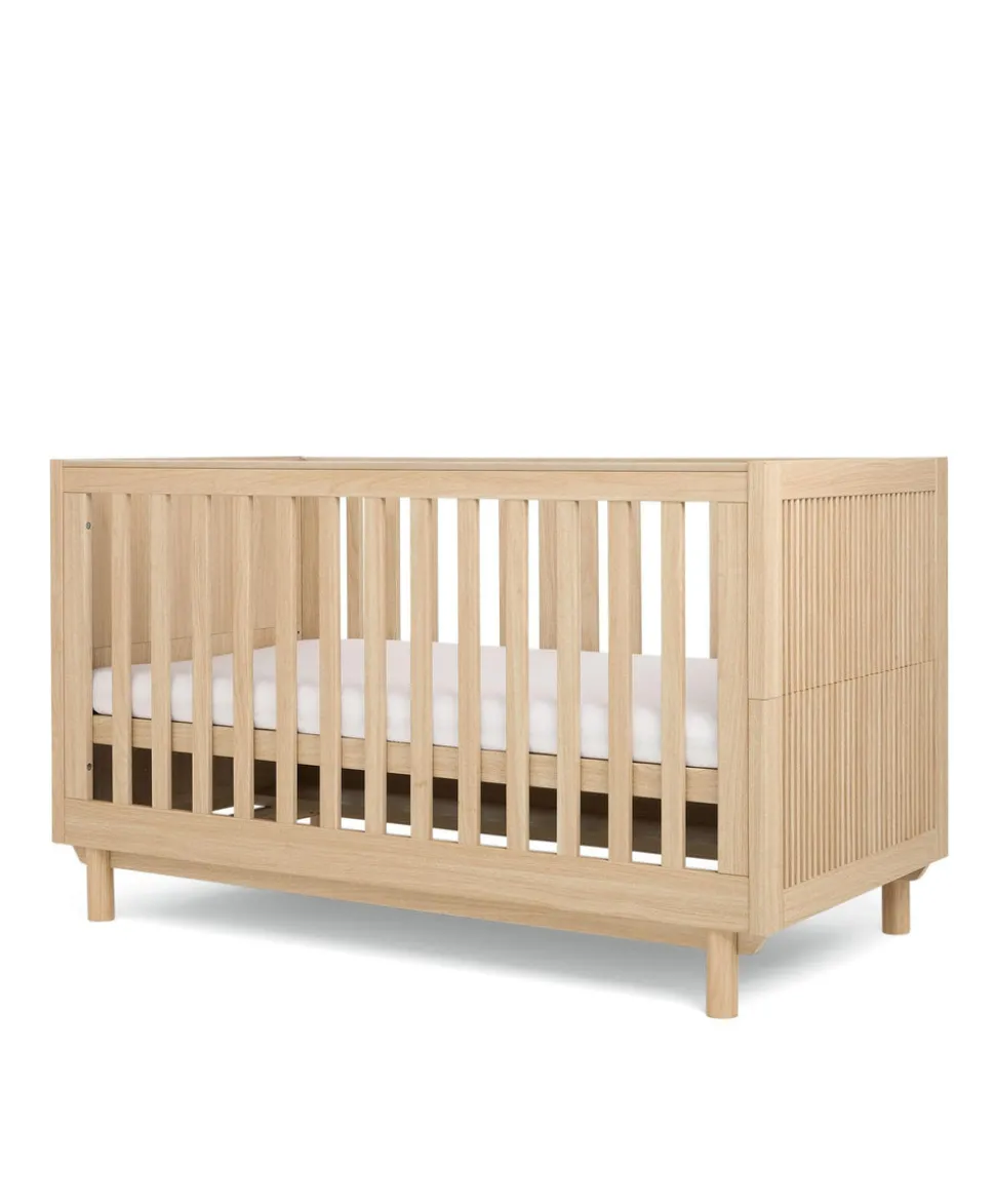 Oska 2 Piece Cotbed Set with Dresser Changer - Oak