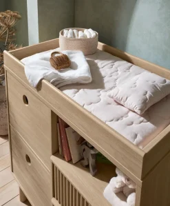 Oska 2 Piece Cotbed Set with Dresser Changer - Oak