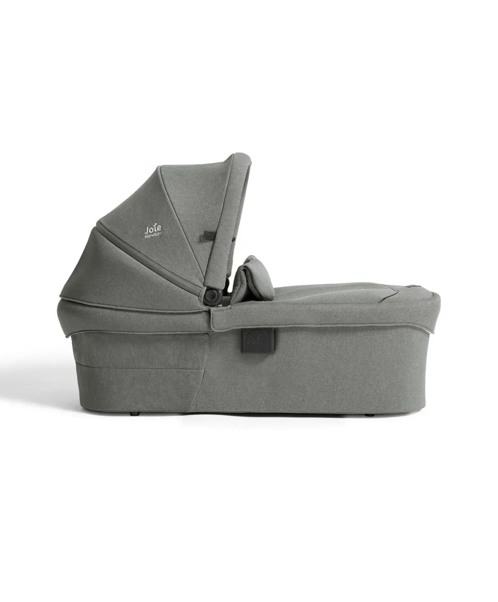 Ramble XL ™ Signature Carrycot – Evergreen