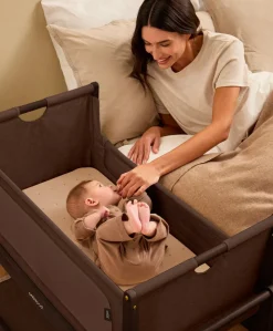 SnuzPod 5 Bedside Crib - Chocolate